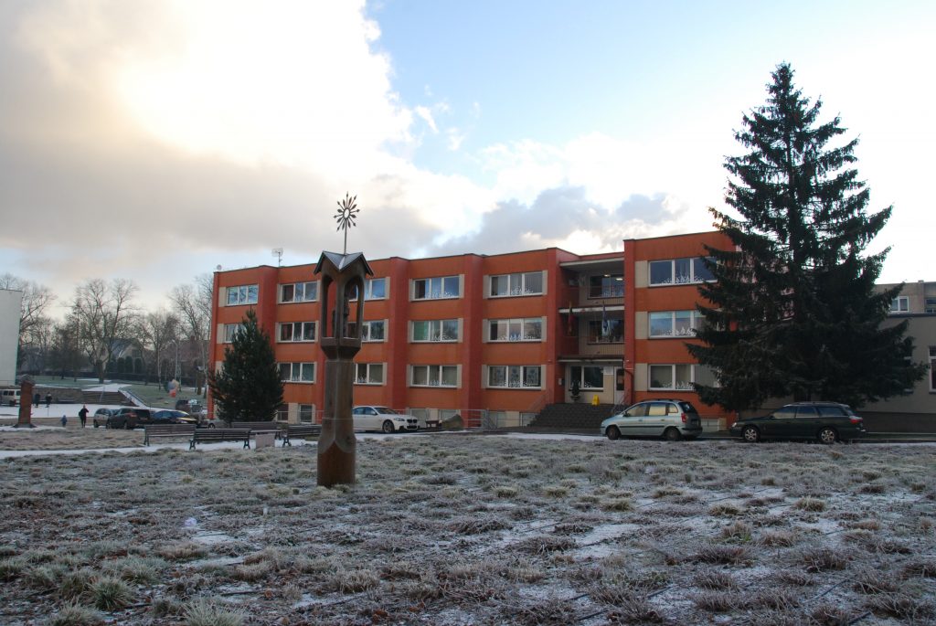 Kretingos rajono švietimo centre įsikurs dar dvi įstaigos: Švietimo skyrius bei Kultūros ir sporto skyrius.