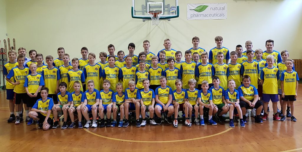 Jau šeštą kartą vykusioje Kretingos krepšinio stovykloje dalyvavo 58 jaunieji sportininkai. Stovyklos organizatorių nuotr.