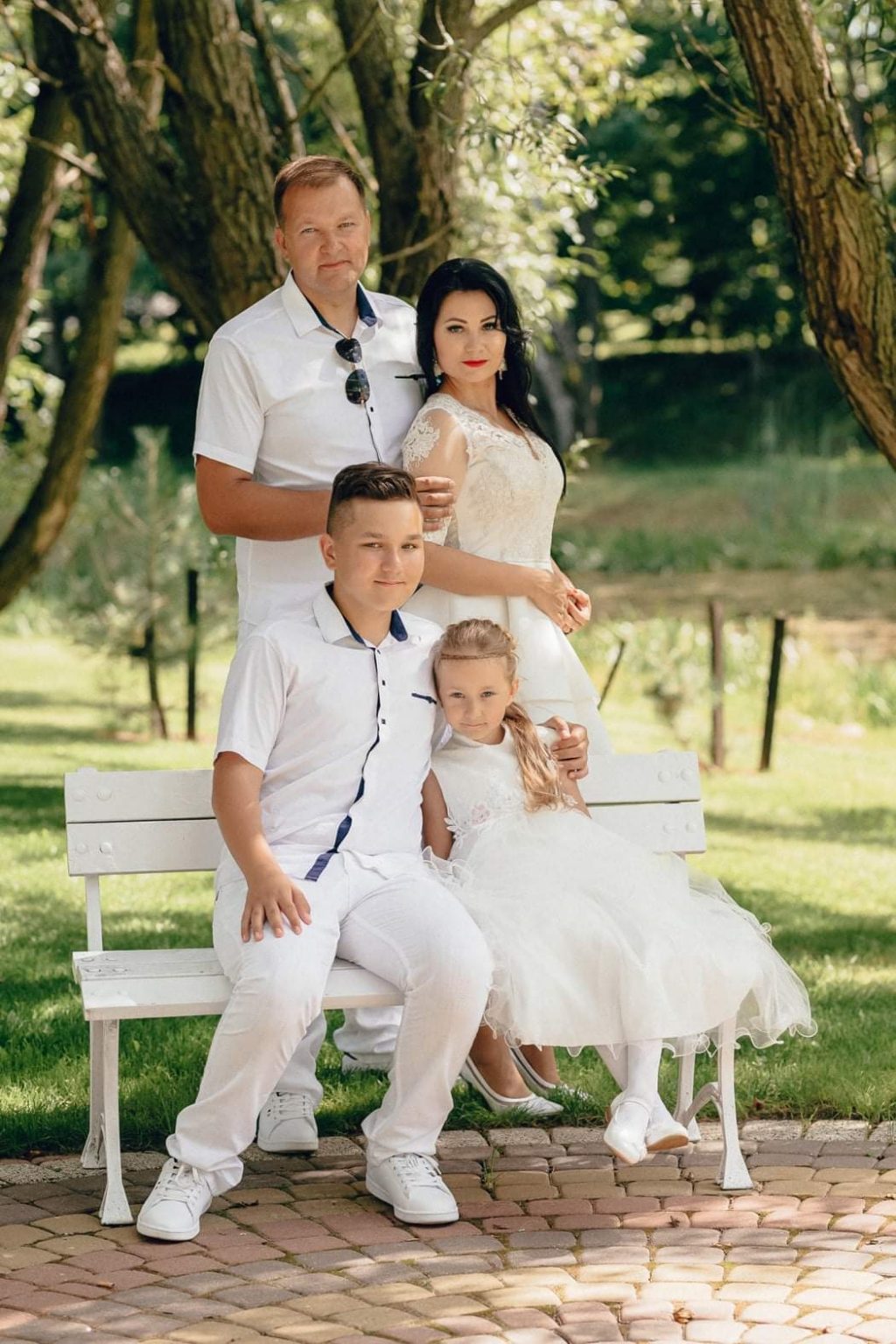 Latakų šeima: tėvai Kęstutis ir Ieva su vaikais Emilijumi ir Estera. Asmeninio archyvo nuotr.