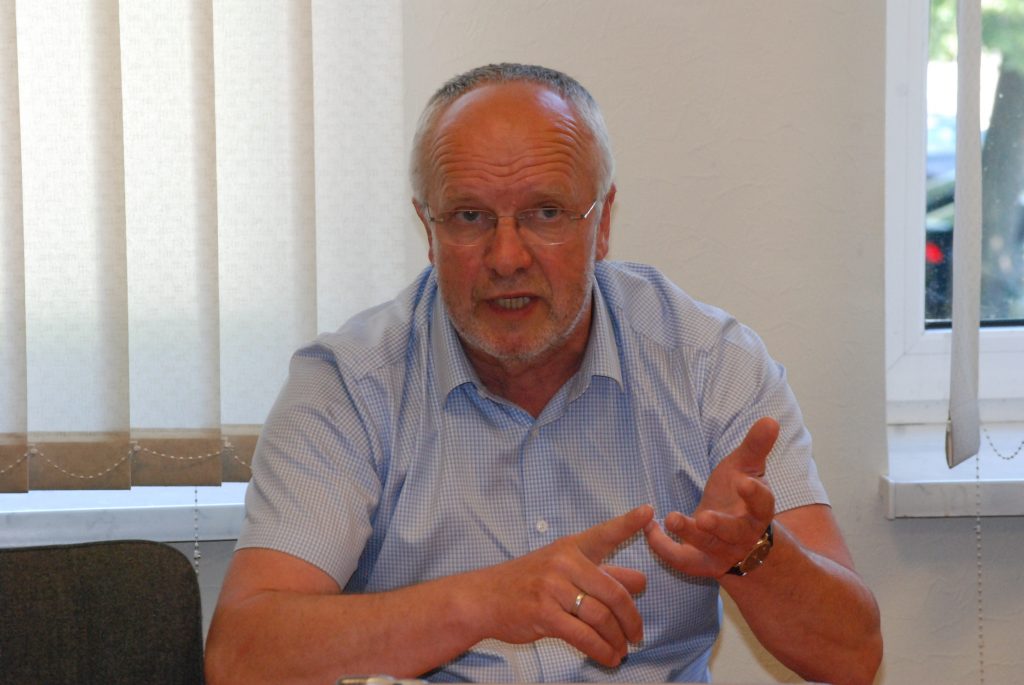 Europarlamentaras Juozas Olekas ragino labiau domėtis Europos parlamento veikla.
