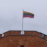 Vėliavą kelti skatina ne baudomis, o pagarba Lietuvai