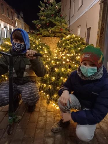 Vilius (10 m. kair?je) ir Daimonas (11 m.)