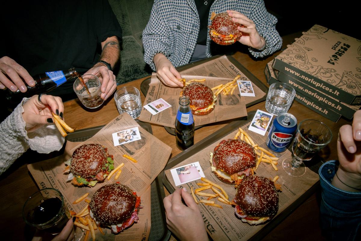 burgeriai palangoje (nuotr. noriupicos.lt)